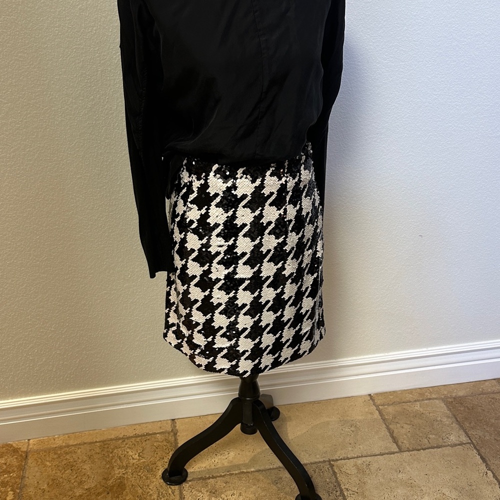 Tyler Boe Black and White Houndstooth Pencil Skirt